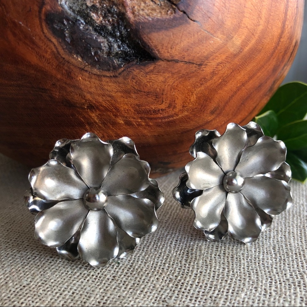 Vintage Silver Floral Clip-On Earrings